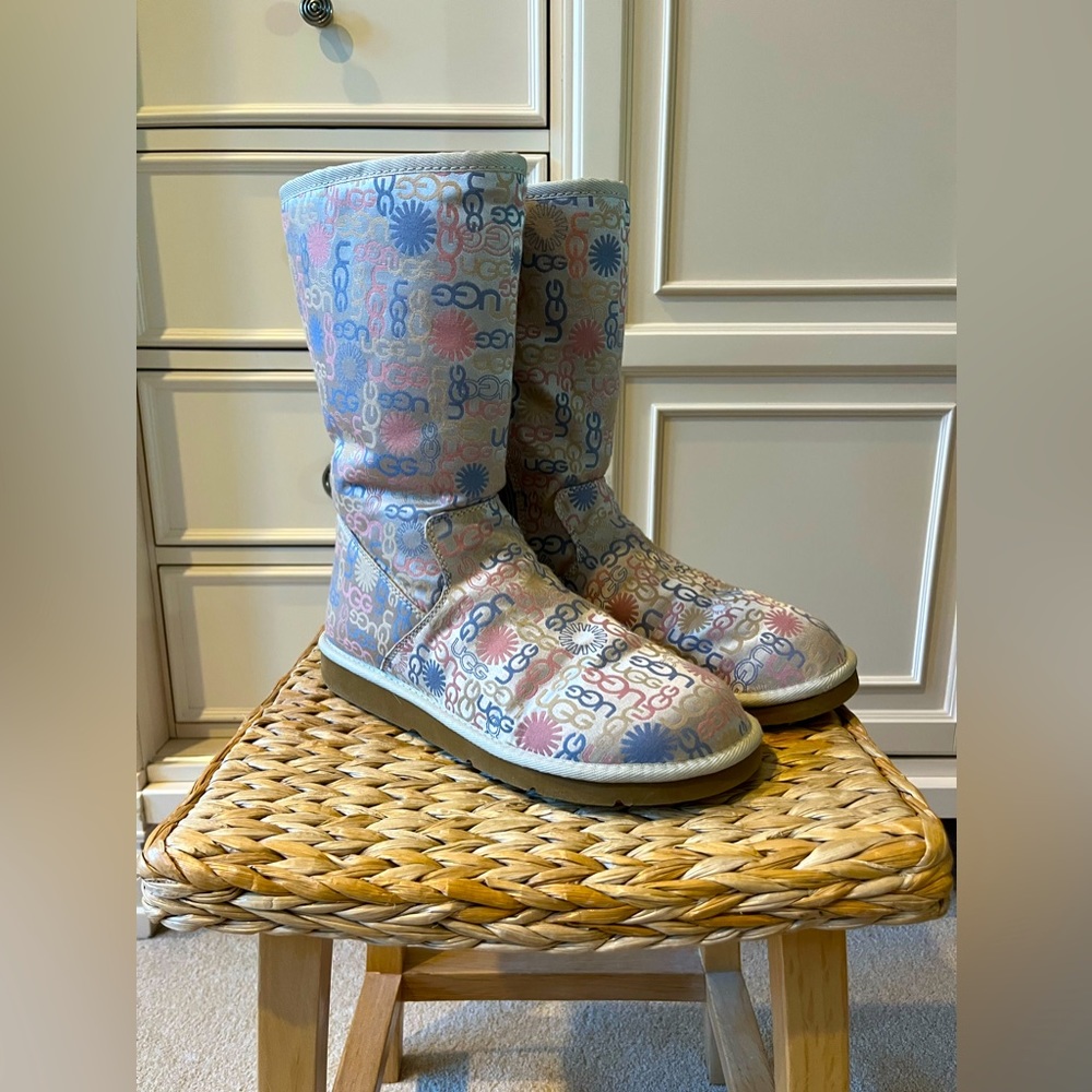UGG Womens Tall Boots size 10